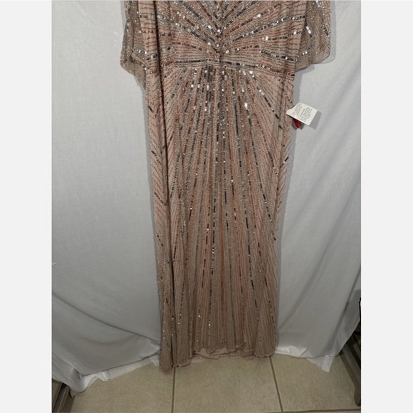 NWT $698 Mac Duggal [ 20 ] Sequined‎ V-Neck Cape Sleeve Column Gown Vintage Rose - Picture 5 of 16